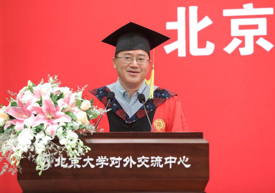 何光彩履新北京大学党委书记，引领未来教育革新之旅启程！深度解读其任命背后的故事。