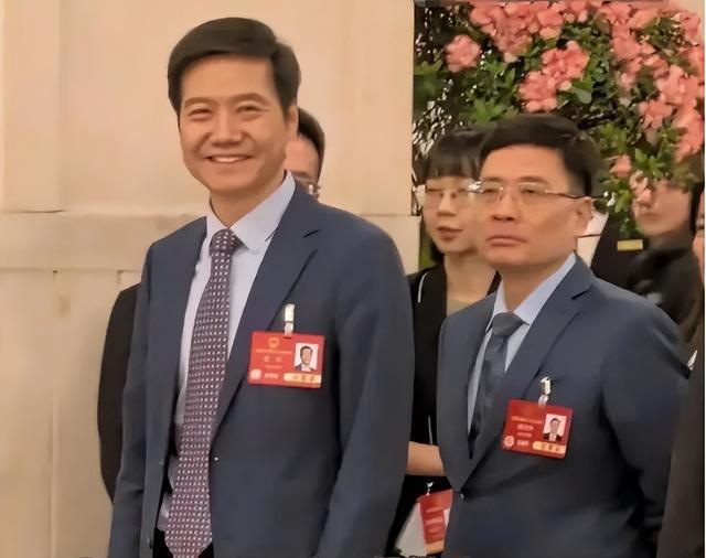 惊！海尔总裁周云杰与雷军同框竟引发全网热议，月底开号背后暗藏玄机？企业家IP如何颠覆品牌格局？